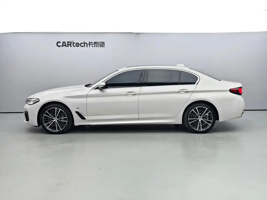 BMW 5 Series 2023
