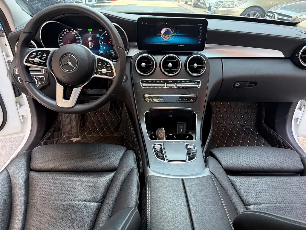 Mercedes-Benz C-Class 2019 — фото 13