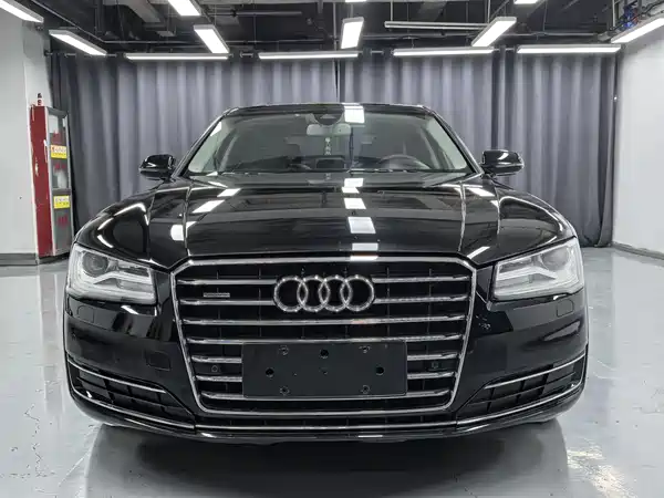 Audi A8 2014