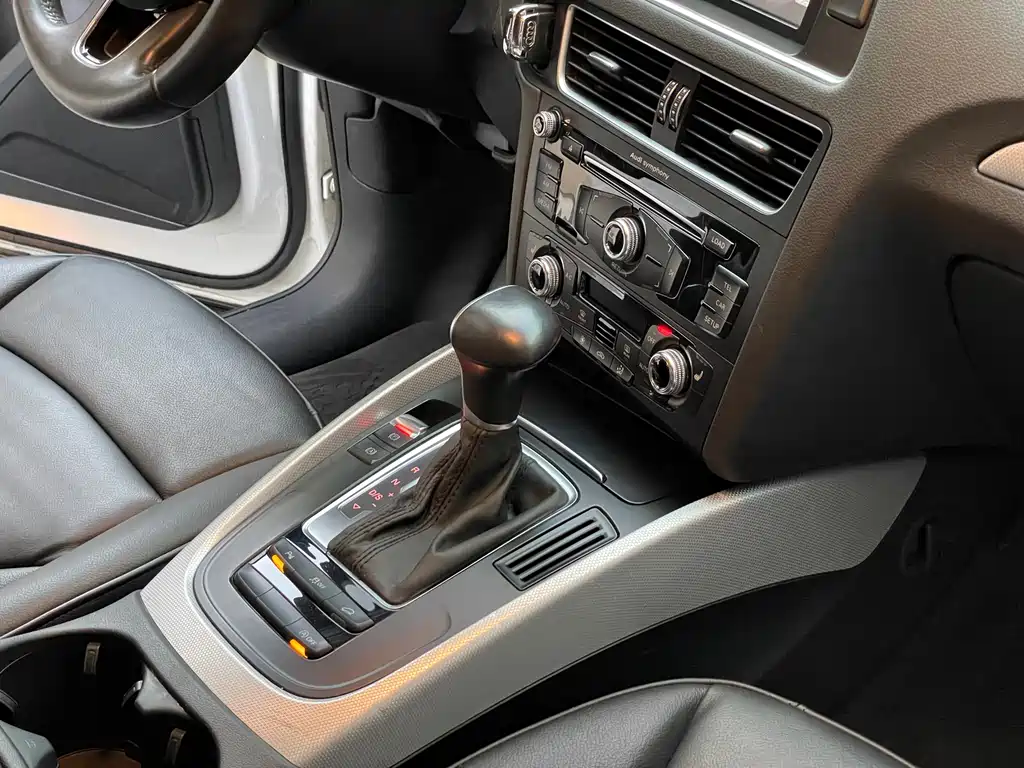 Audi Q5 2015 — фото 13