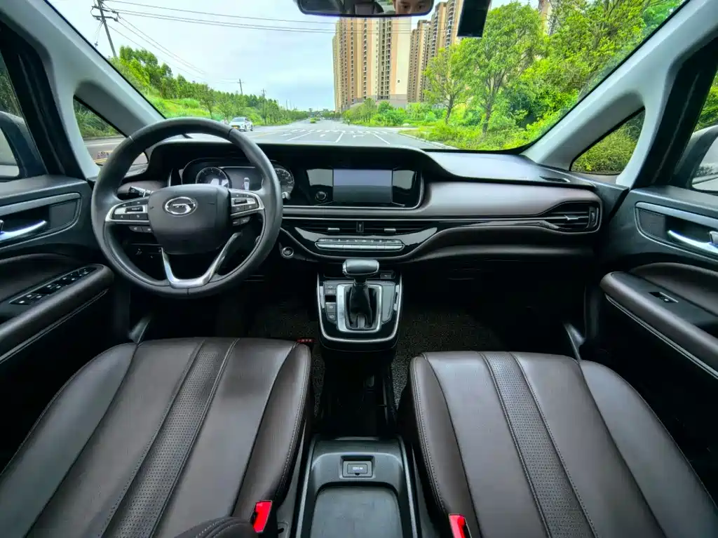 GAC Motor Trumpchi M6 2019 — фото 8