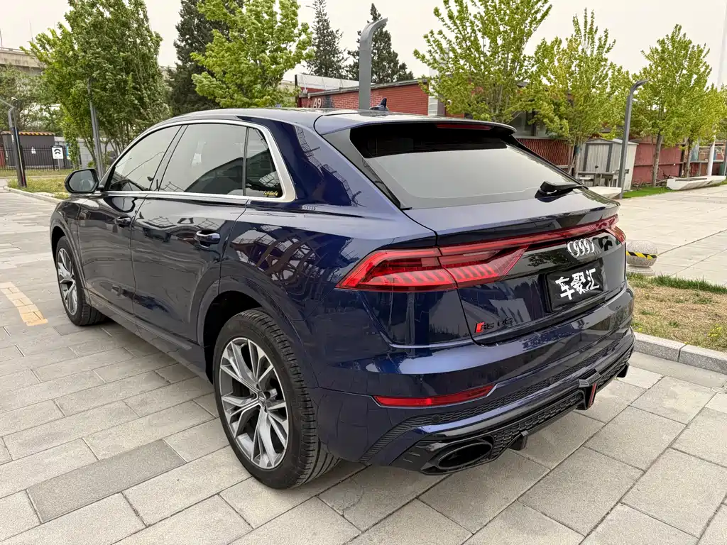 Audi Q8 2020 — фото 5
