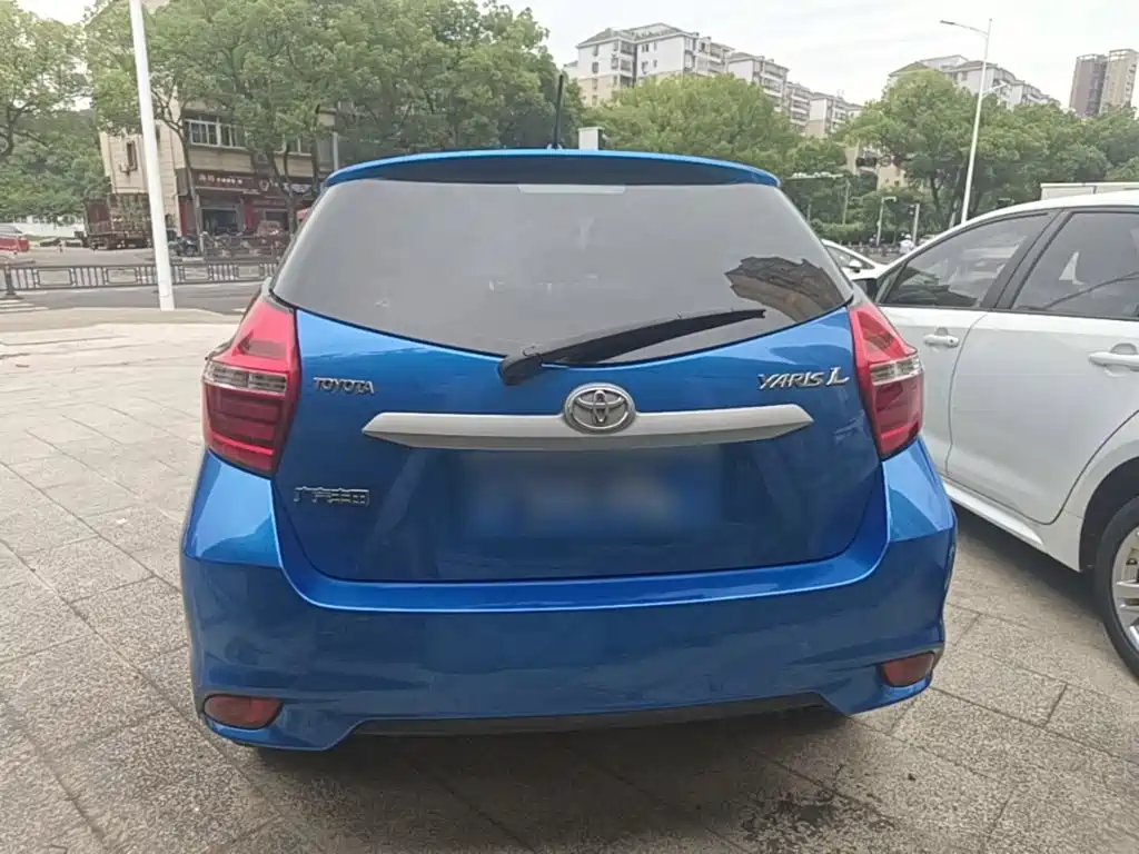 Toyota Yaris L 2016 — фото 6