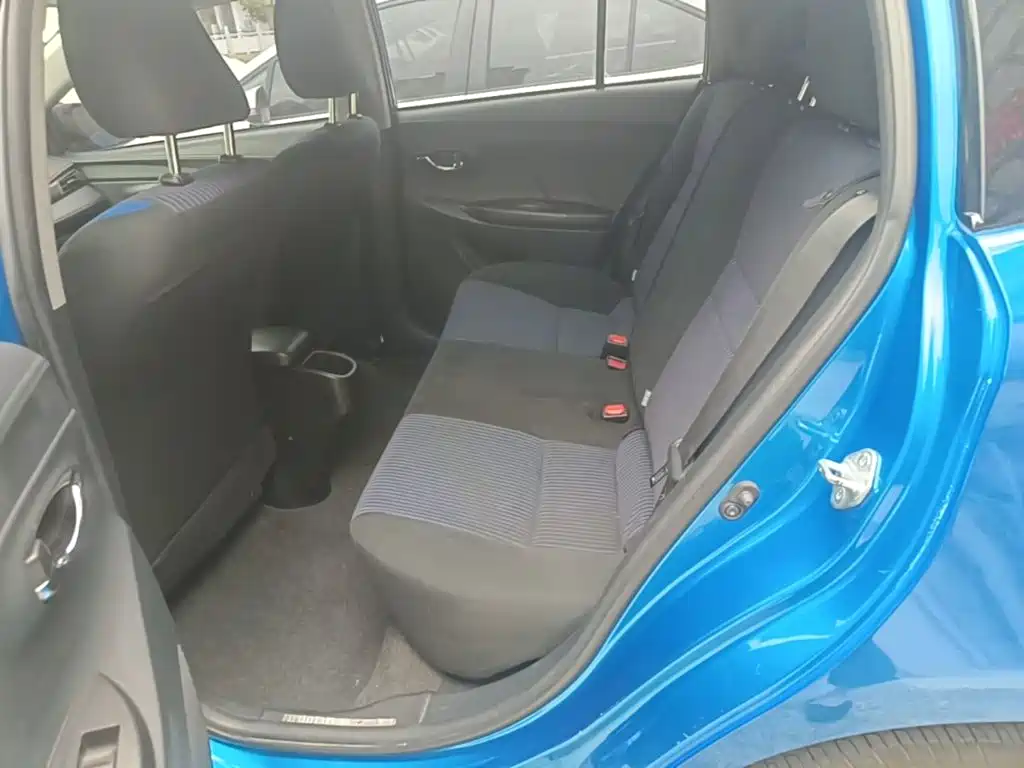 Toyota Yaris L 2016 — фото 17