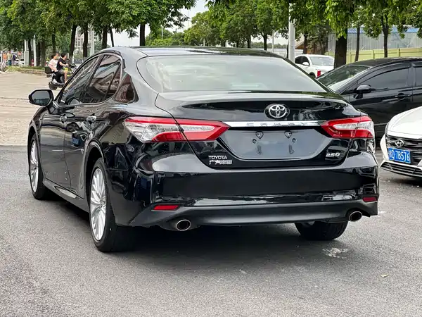 Toyota Camry 2019