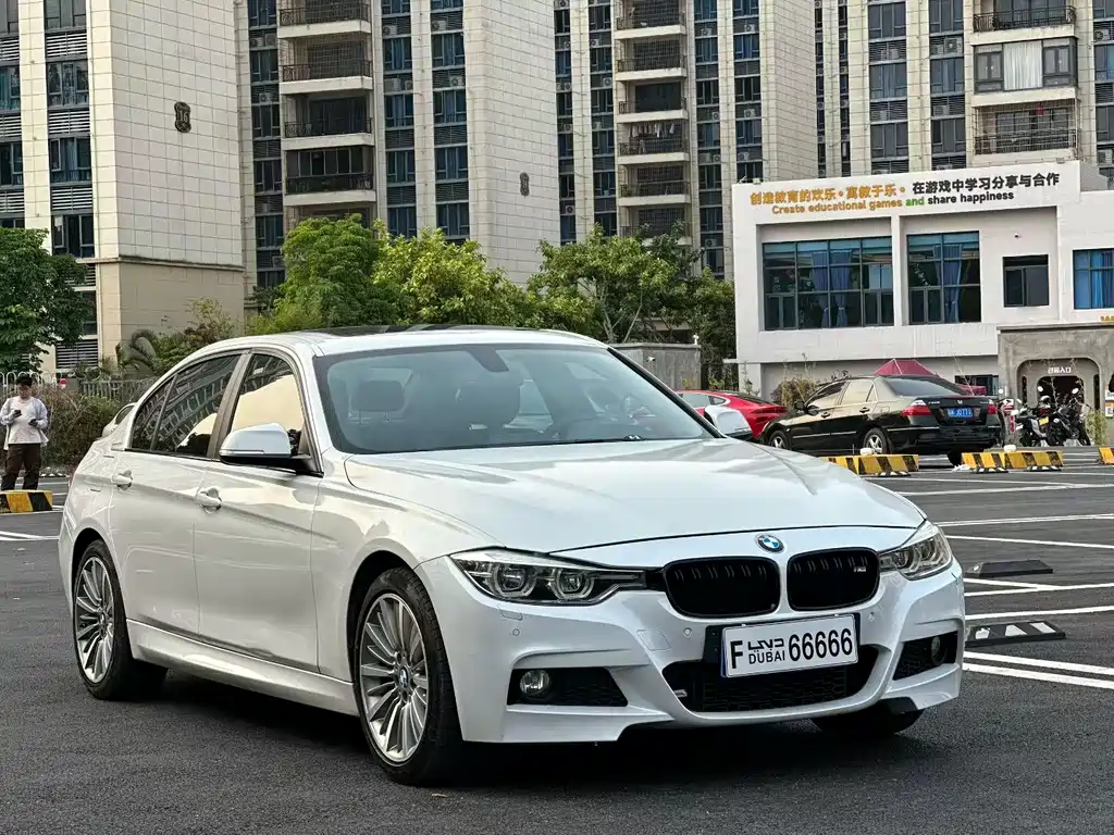 BMW 3 Series 2018 — фото 3