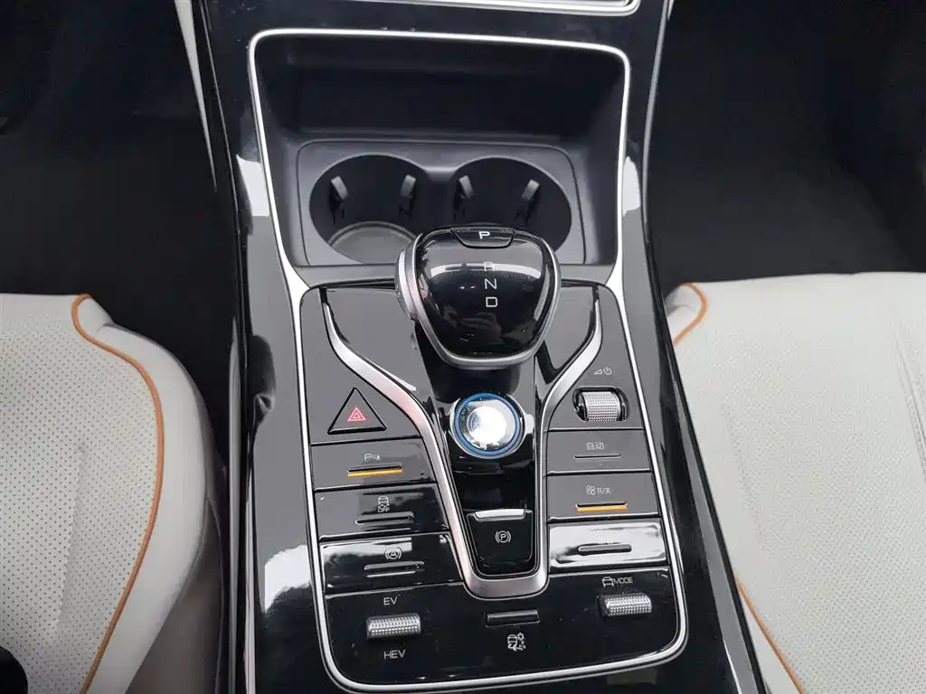 BYD Qin PLUS 2024 — фото 13