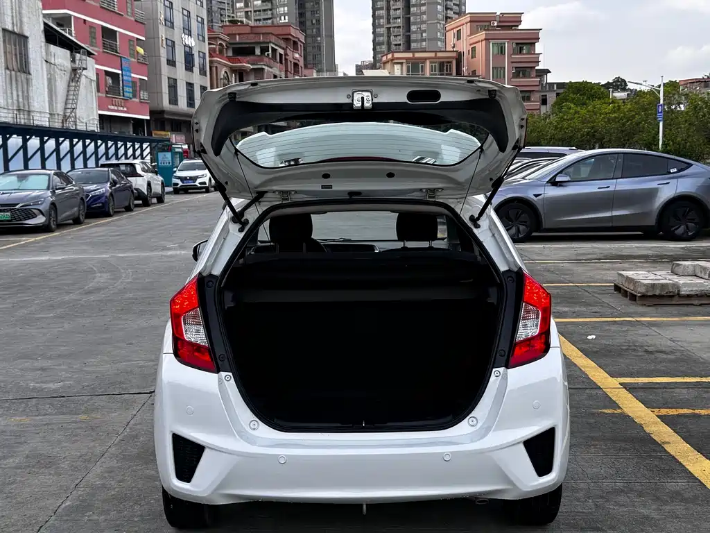 Honda Fit 2015 — фото 11