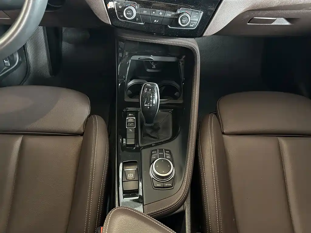 BMW X2 2022 — фото 16