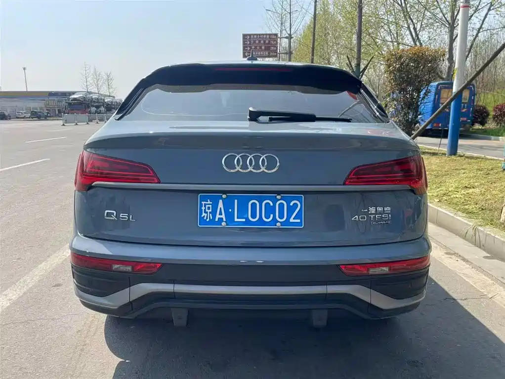 Audi Q5L Sportback 2022 — фото 4
