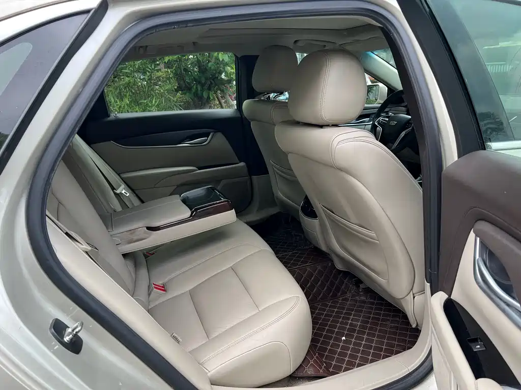 Cadillac XTS 2016 — фото 14