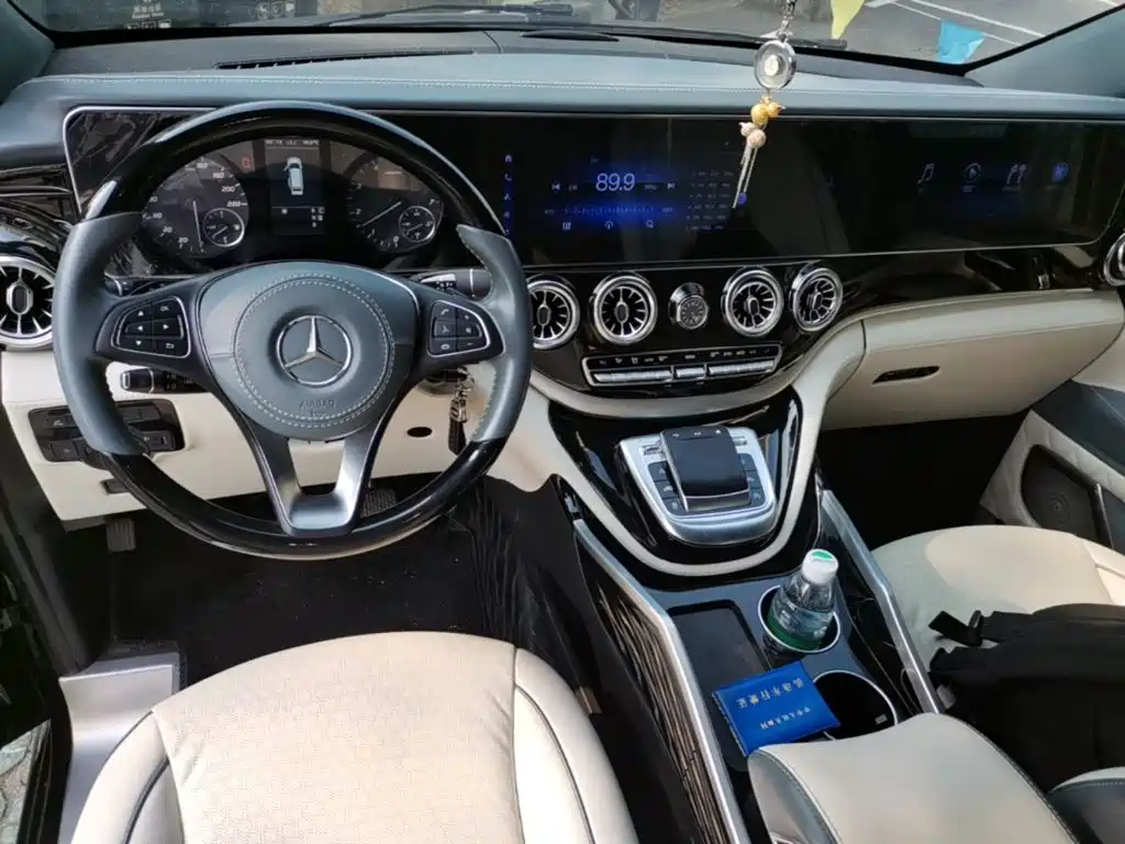 Mercedes-Benz Vito 2023 — фото 16
