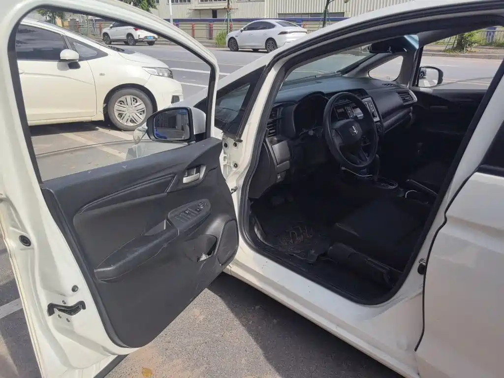Honda Fit 2018 — фото 13