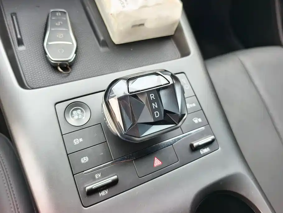 BYD Qin PLUS 2025 — фото 16