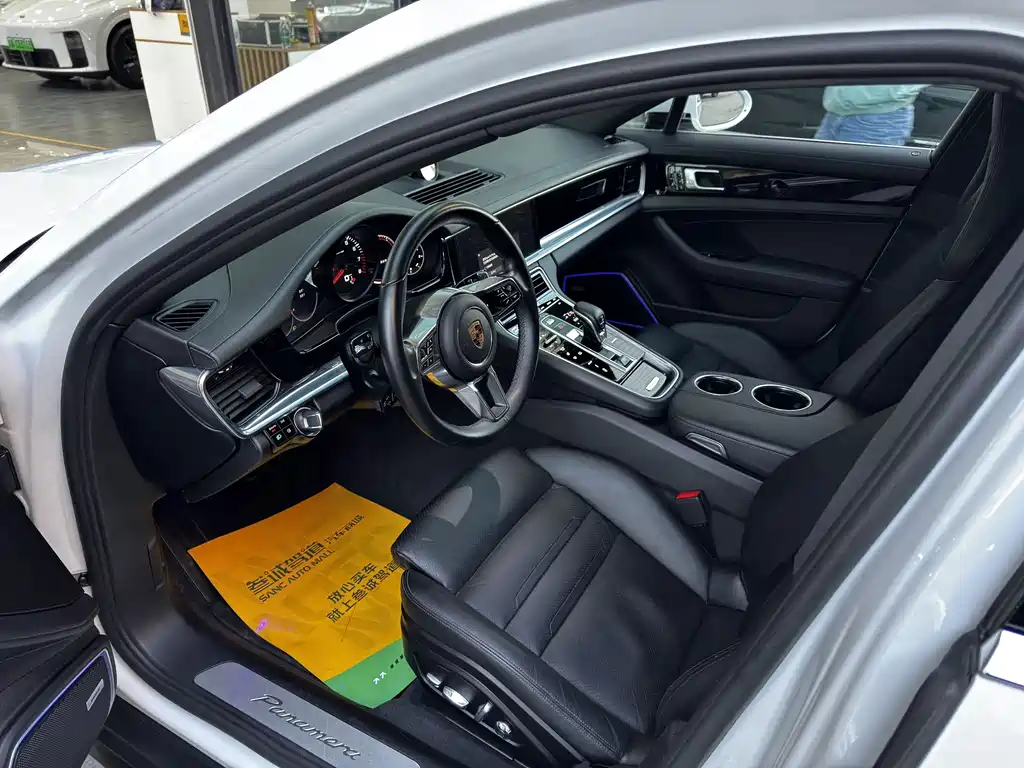 Porsche Panamera 2018 — фото 9