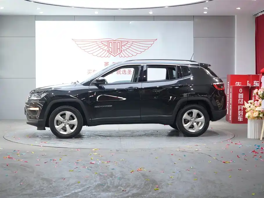 Jeep Compass 2019 — фото 4