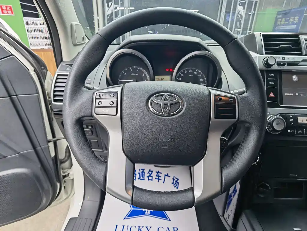 Toyota Prado 2016 — фото 10