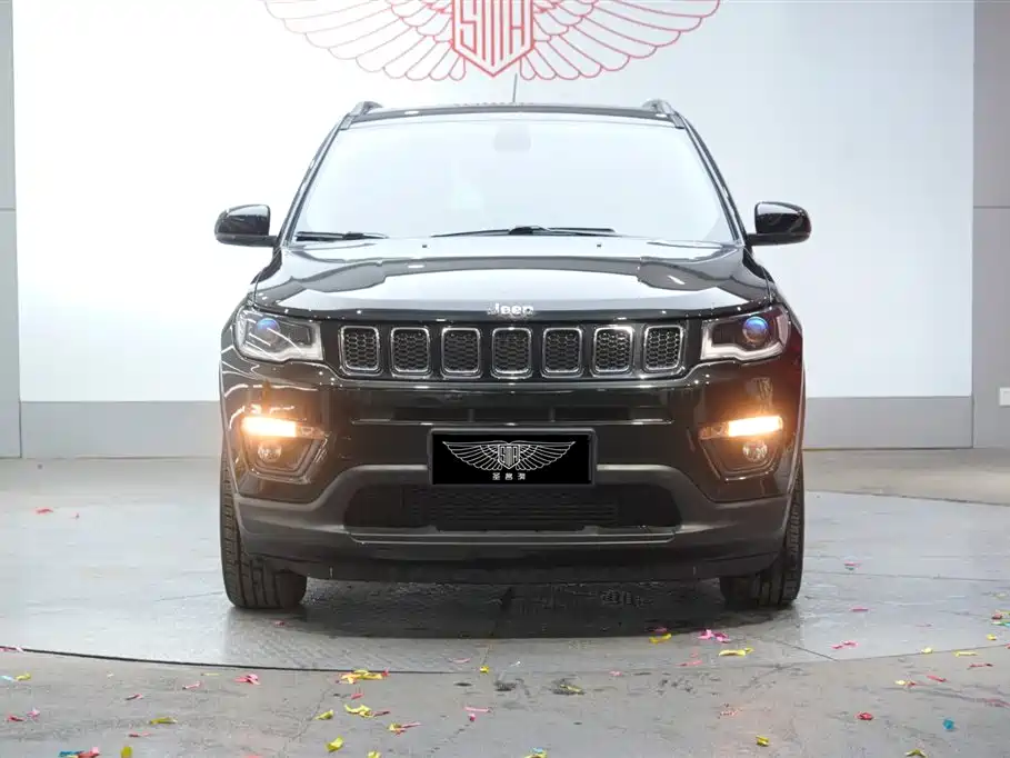 Jeep Compass 2019 — фото 2