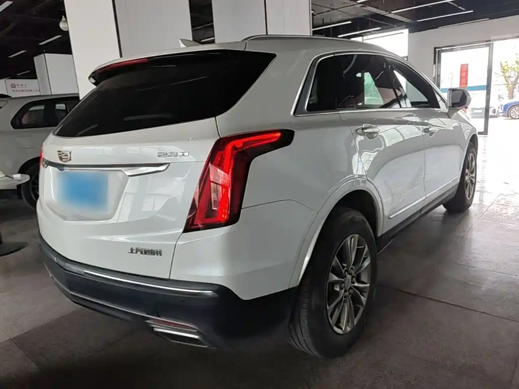 Cadillac XT5 2022 — фото 7