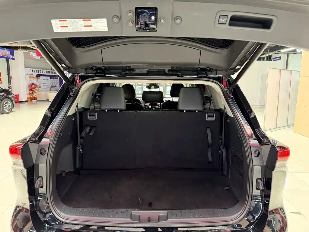 Toyota Highlander 2024 — фото 15