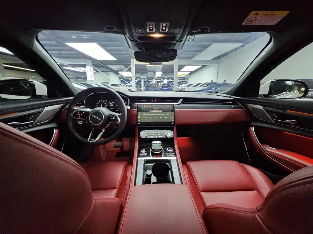 Jaguar XFL 2023 — фото 11