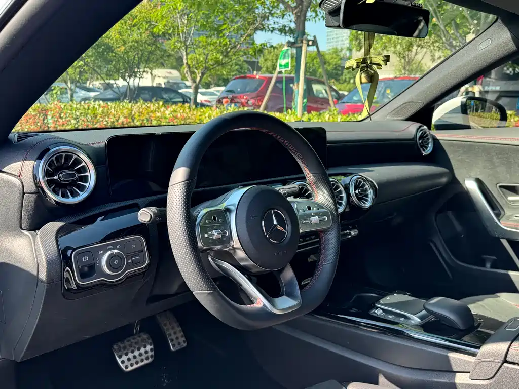Mercedes-Benz CLA 2022 — фото 6