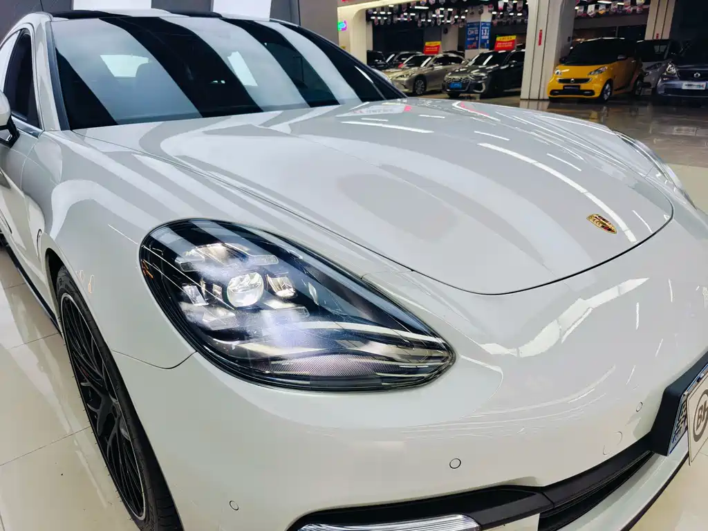 Porsche Panamera 2017 — фото 19
