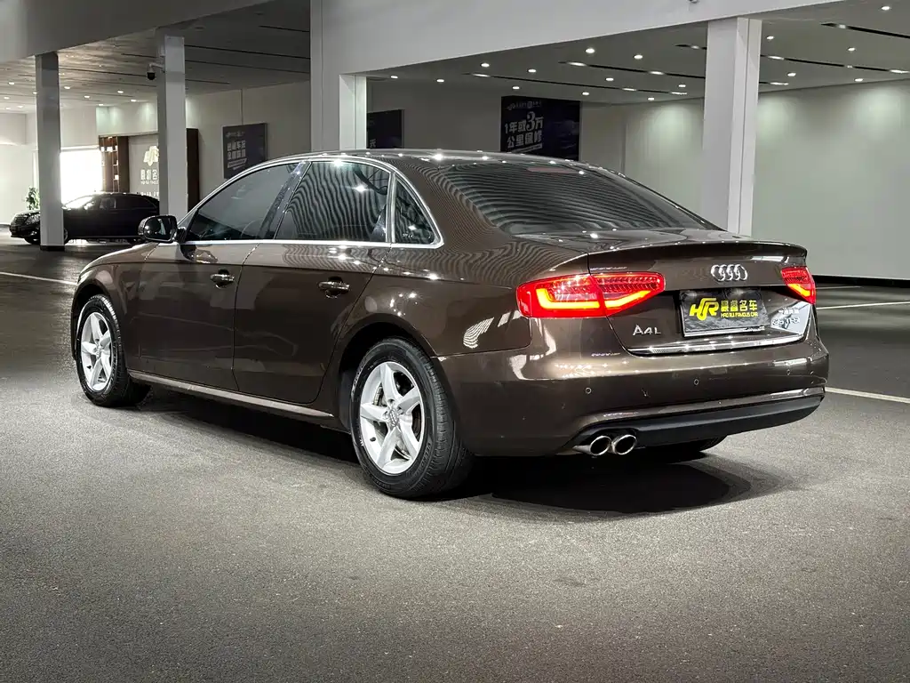 Audi A4L 2015