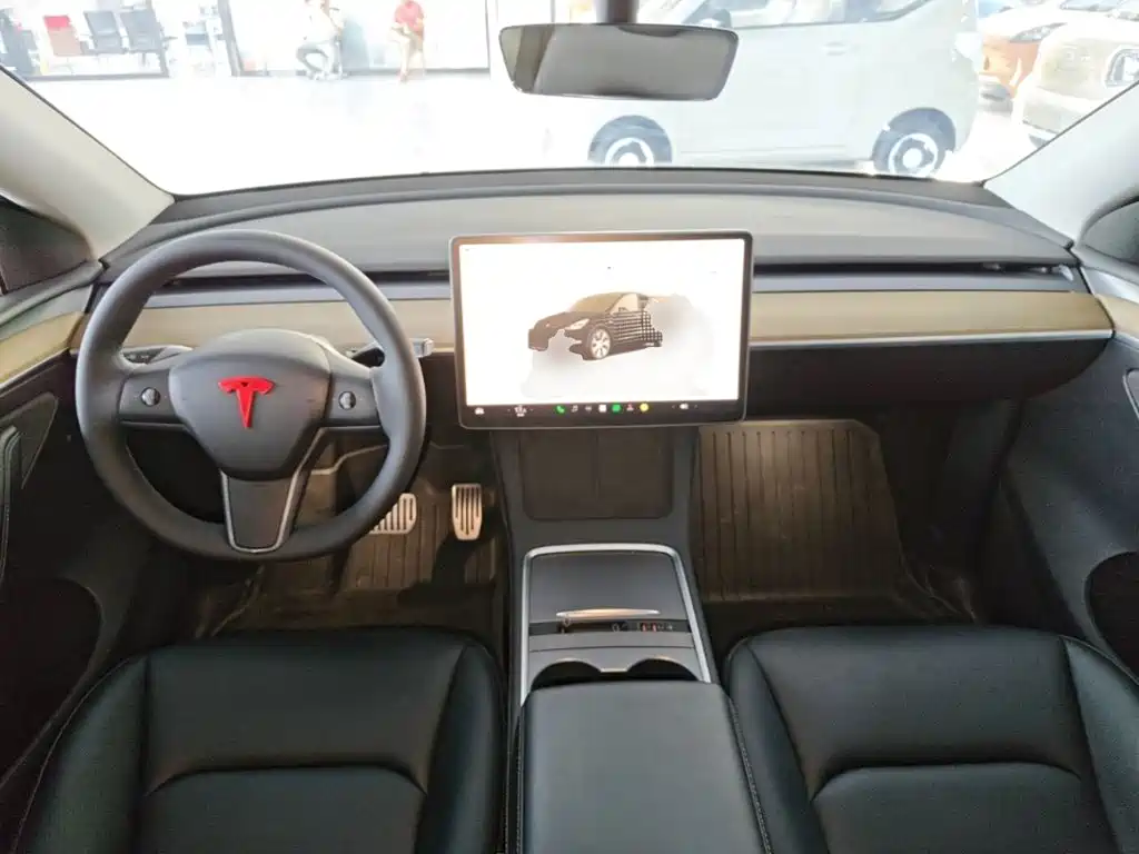 Tesla Model Y 2023 — фото 10