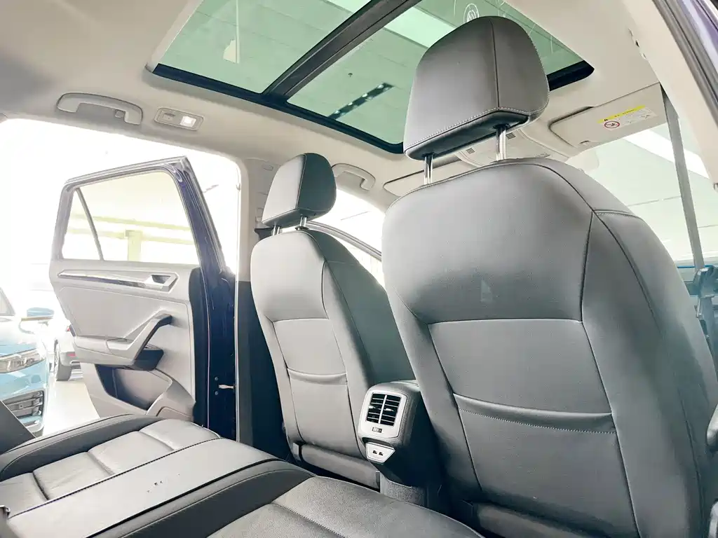 Volkswagen T-Roc 2020 — фото 14