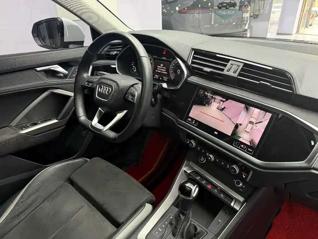 Audi Q3 2023 — фото 17