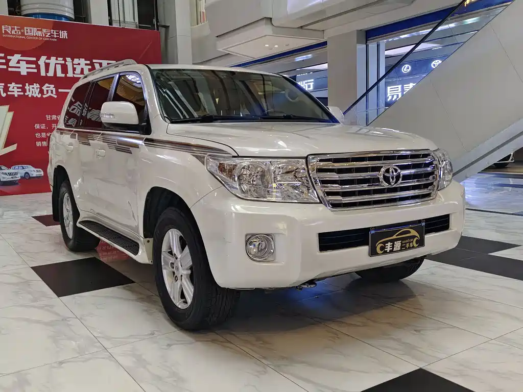 Toyota Land Cruiser 2015 — фото 3