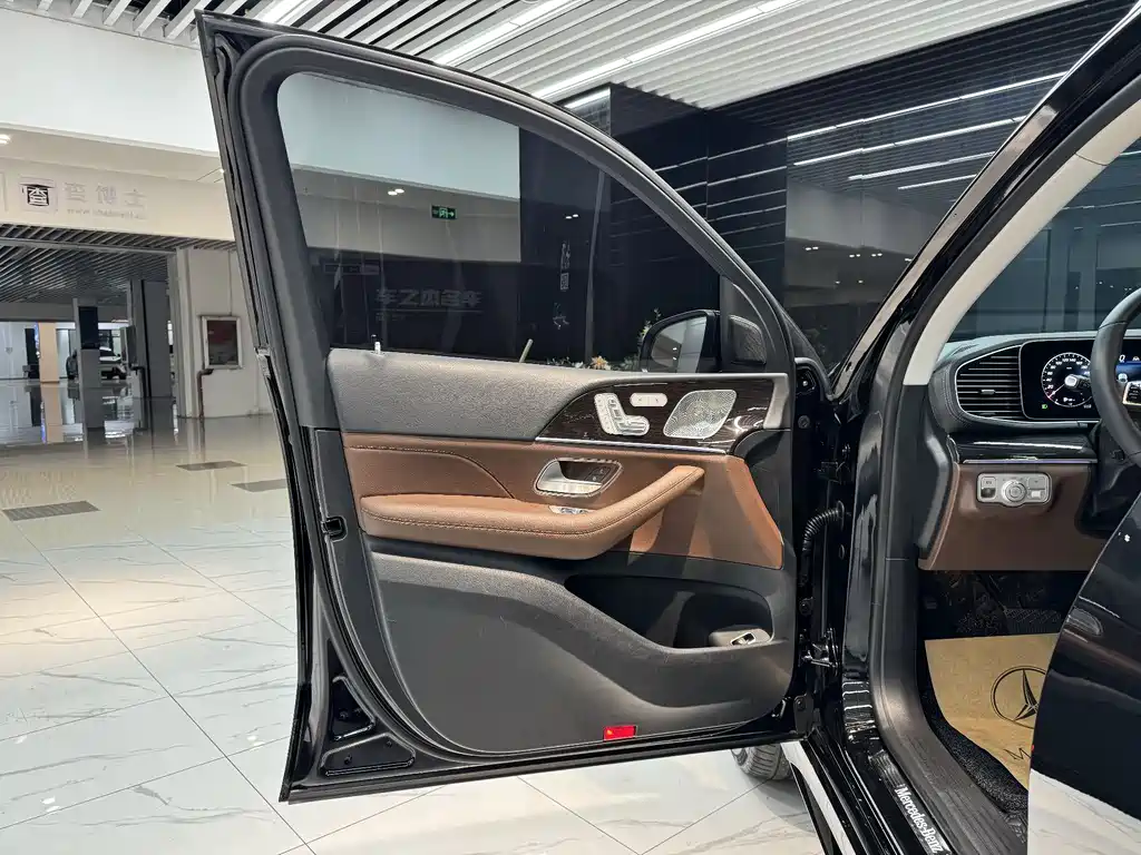 Mercedes-Benz GLE 2024 — фото 9