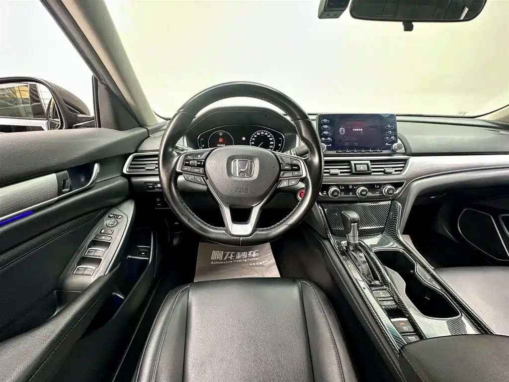 Honda Accord 2020 — фото 13