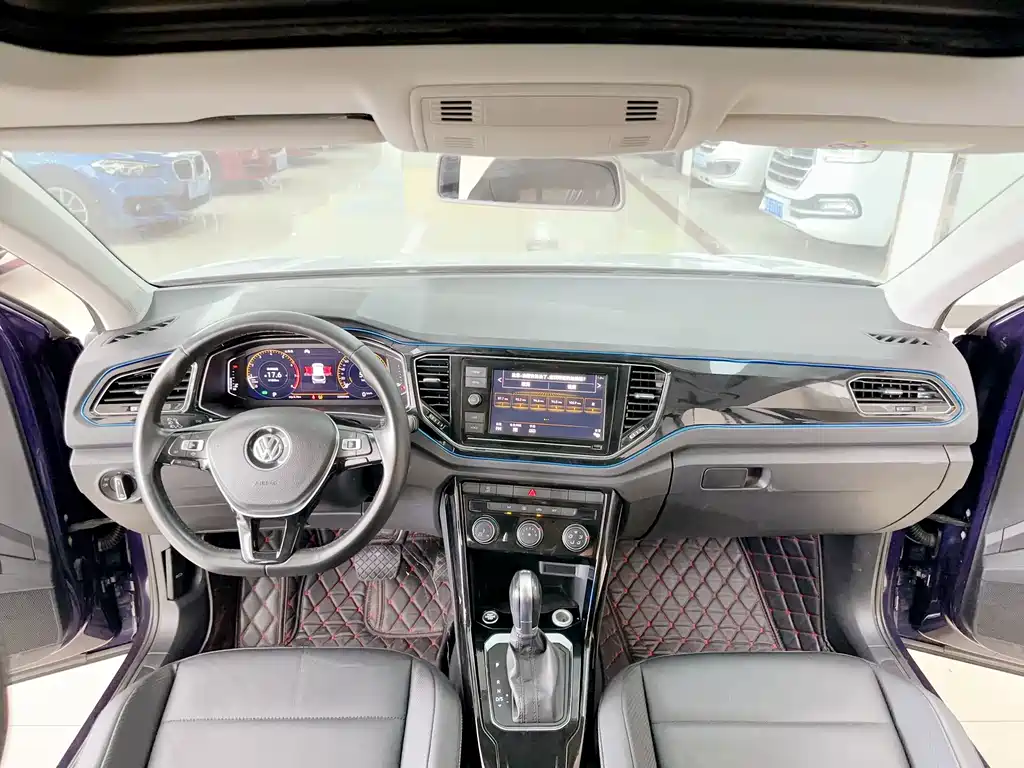 Volkswagen T-Roc 2020 — фото 12