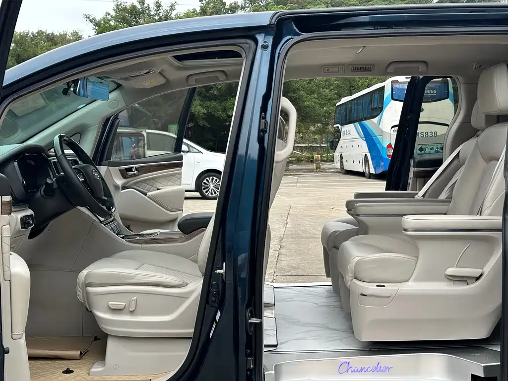 GAC Motor Trumpchi M8 2018 — фото 10