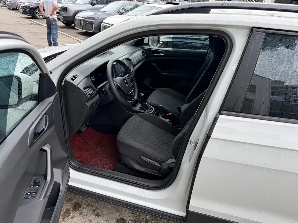 Volkswagen T-Cross 2025