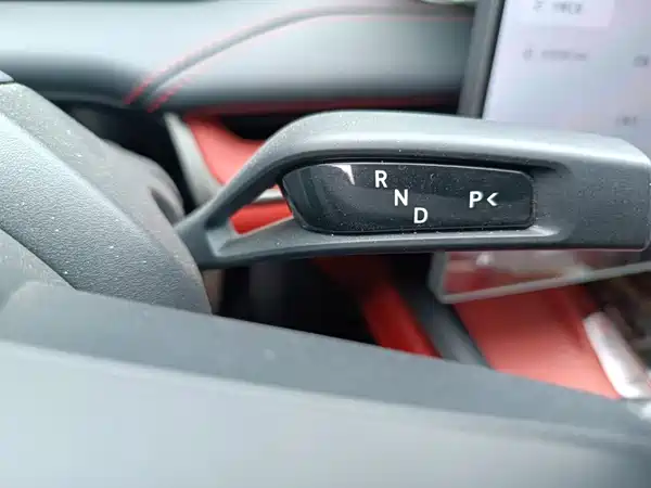 Xiaomi SU7 2024