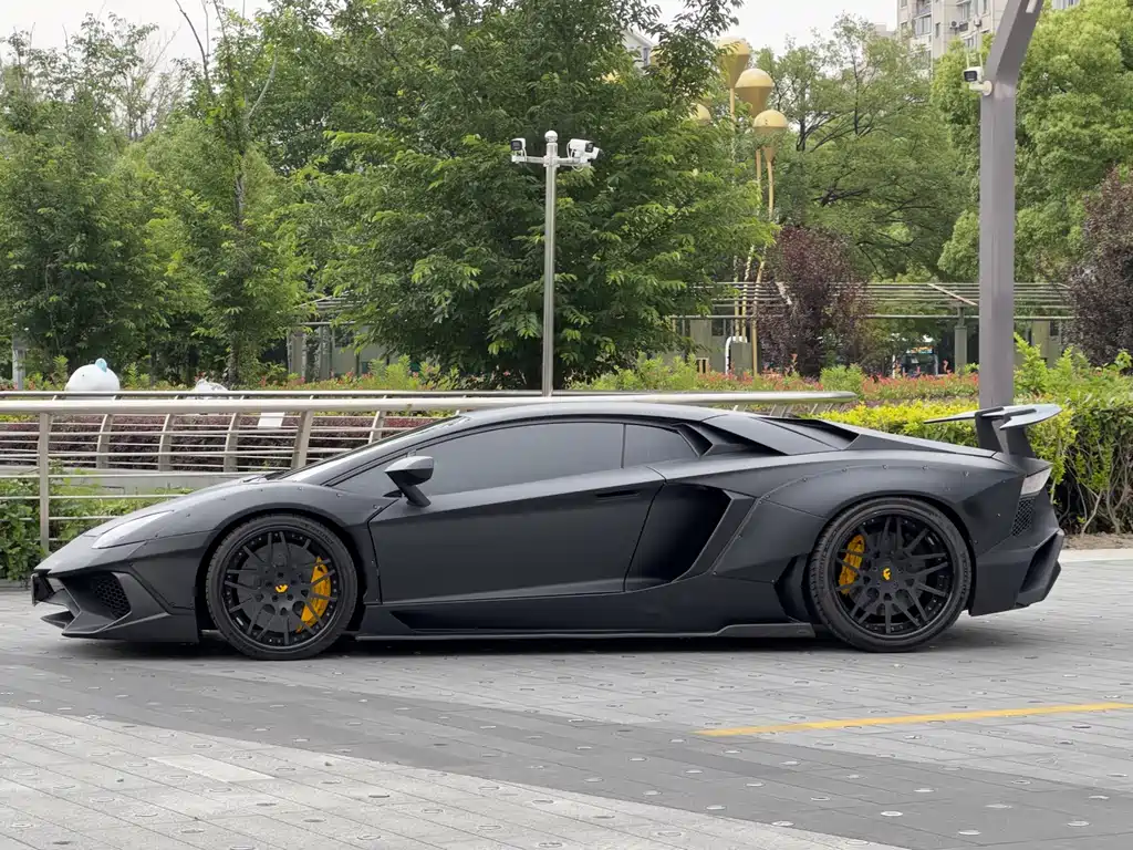 Lamborghini Aventador 2014 — фото 7