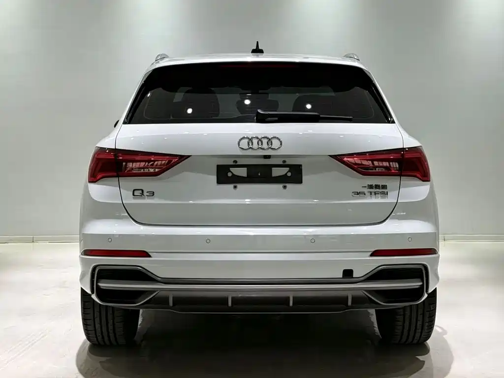 Audi Q3 2023 — фото 5