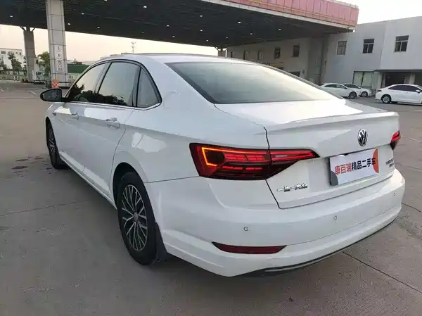 Volkswagen Sagitar 2019