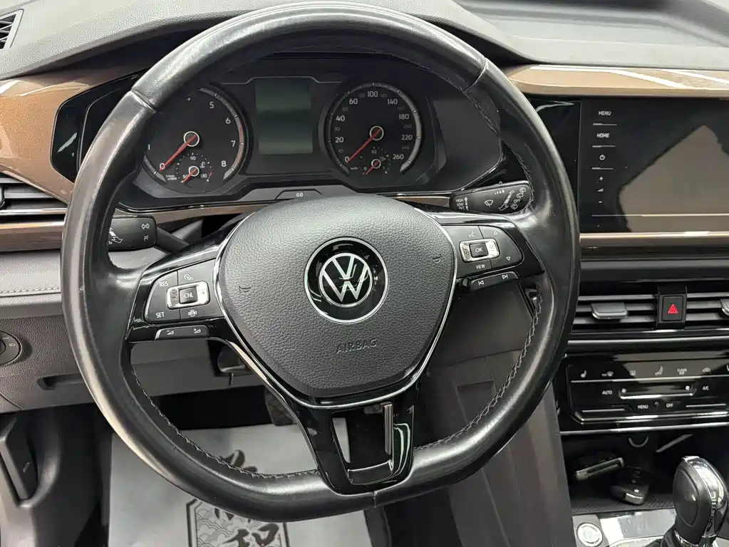 Volkswagen Tharu 2022 — фото 10