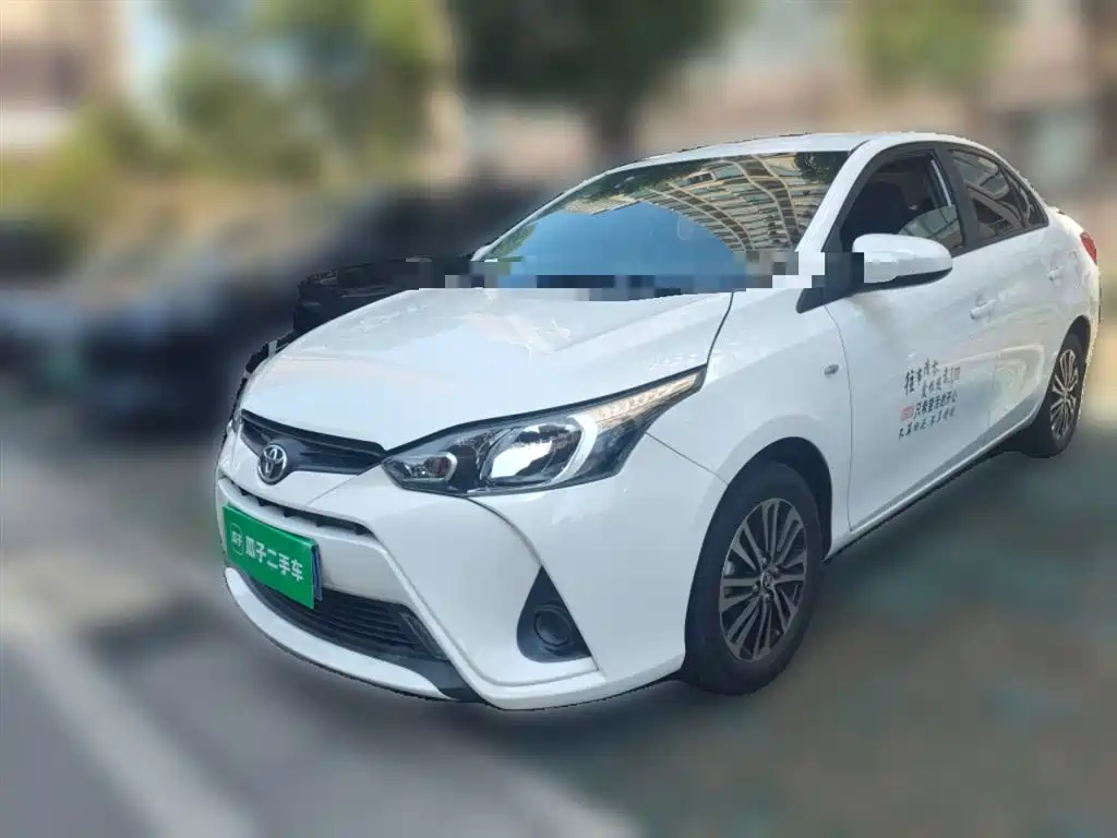 Toyota Yaris L 2019 — фото 1