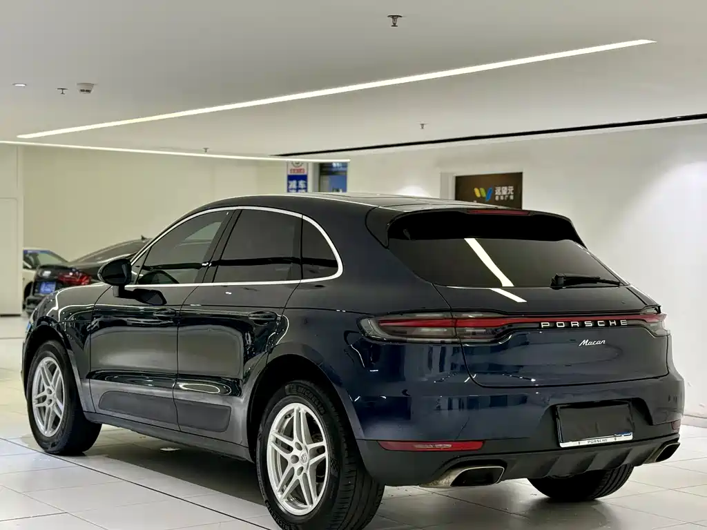 Porsche Macan 2019 — фото 13