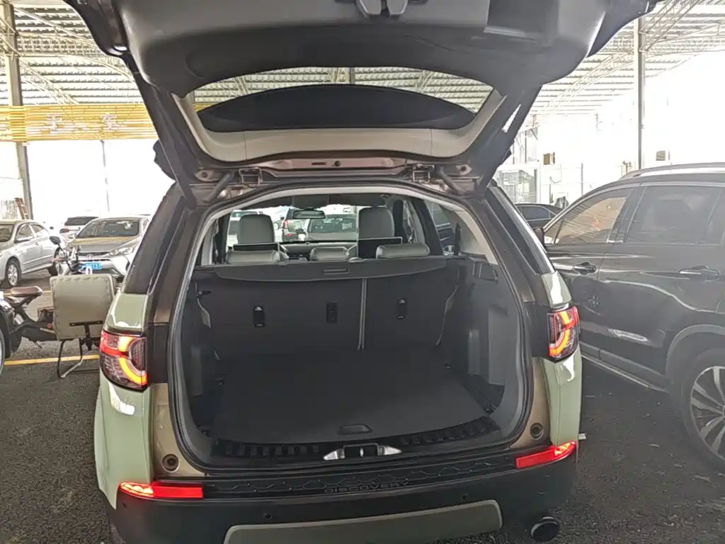 Land Rover Discovery Sport 2017 — фото 19