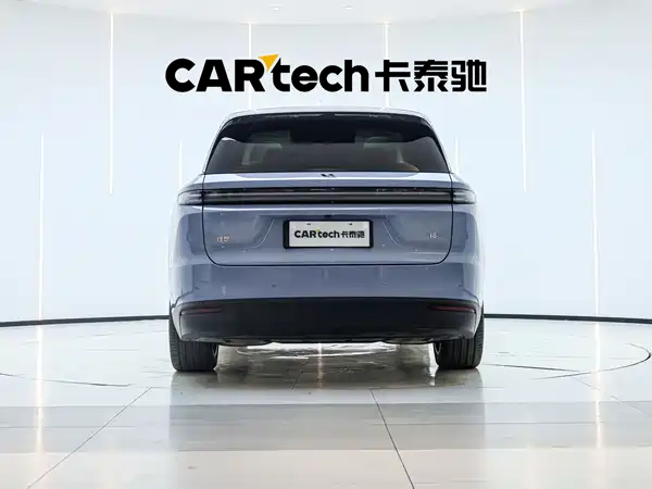 Li Auto i8 2025