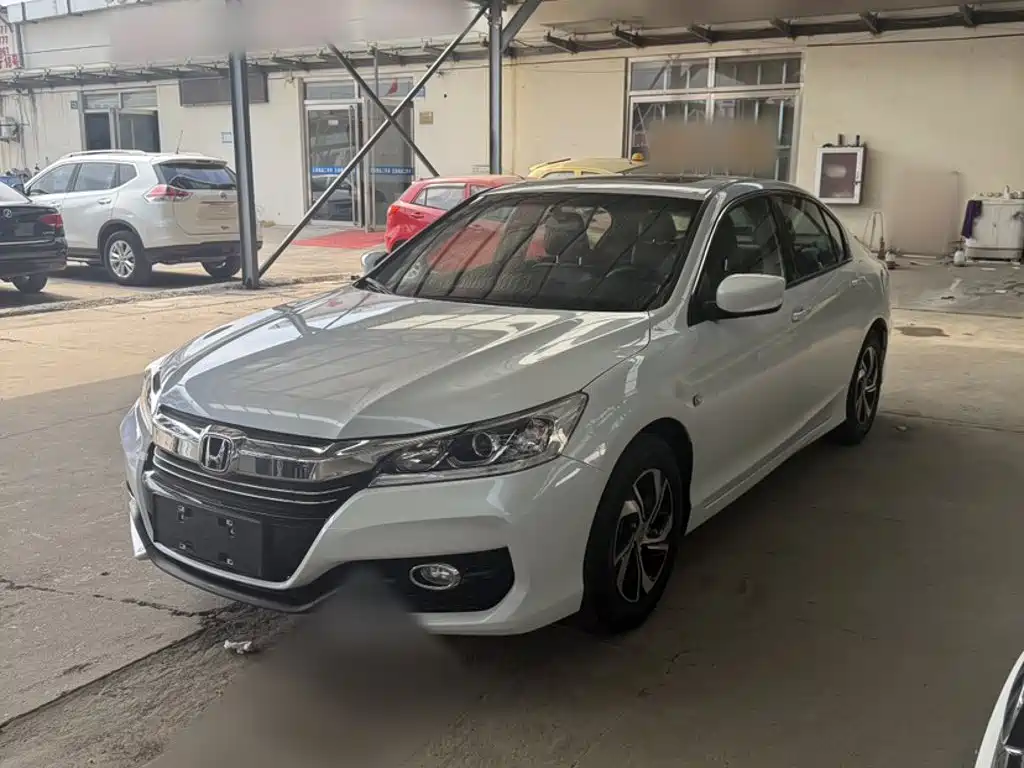 Honda Accord 2017 — фото 15