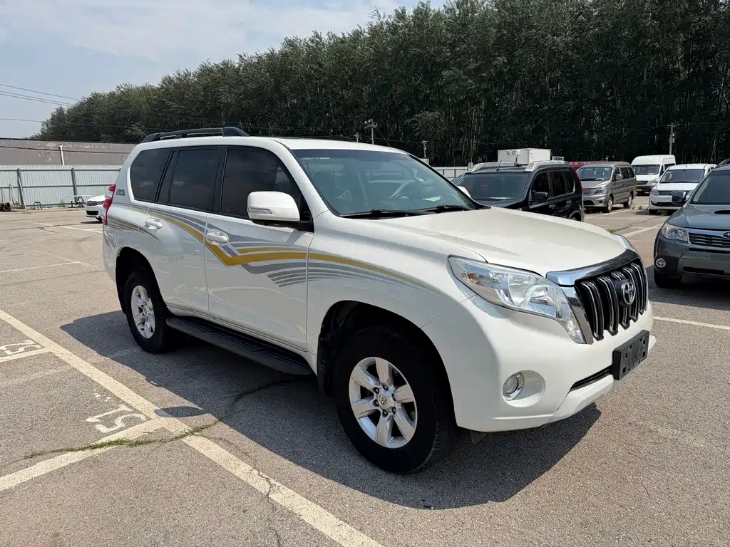 Toyota Prado 2016 — фото 2