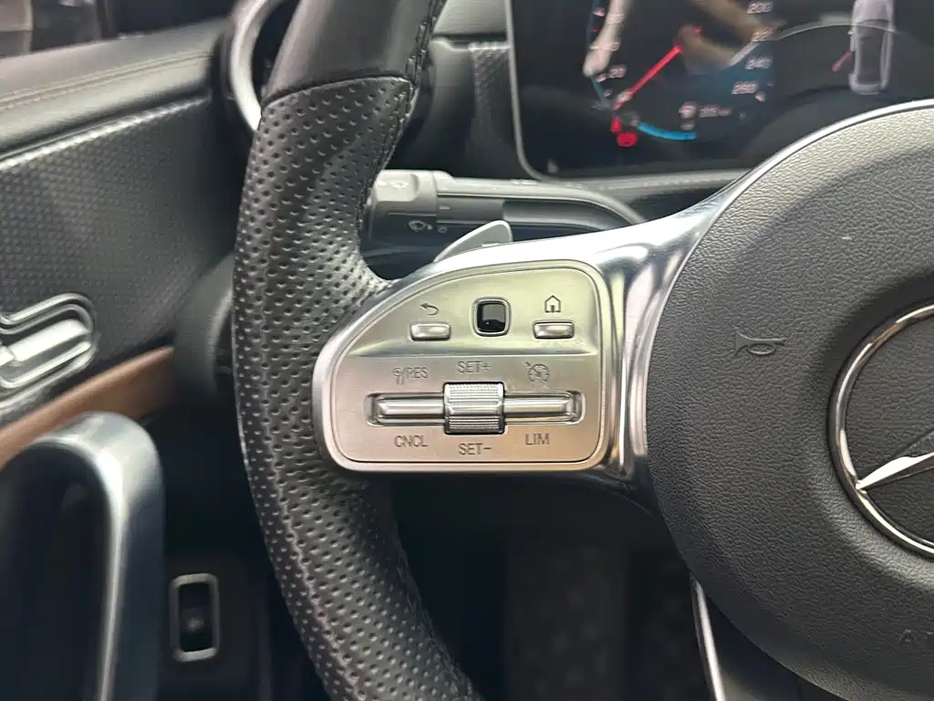 Mercedes-Benz A-Class 2019 — фото 17