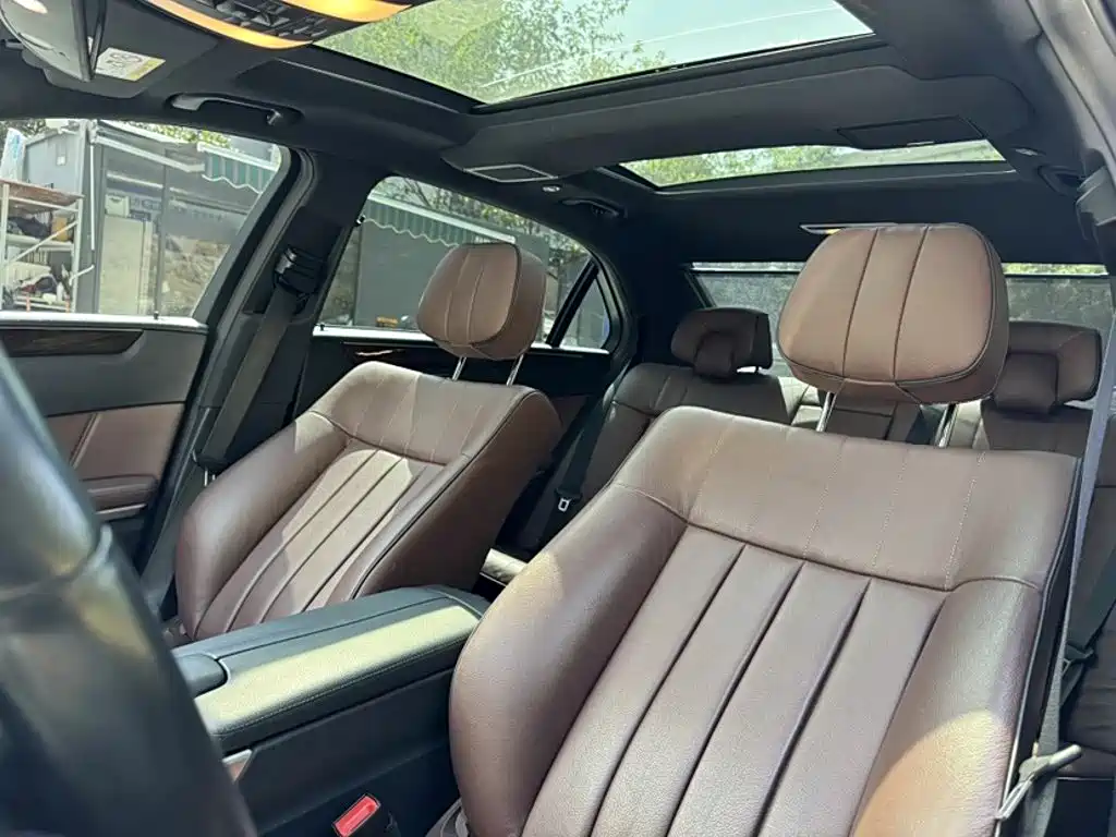 Mercedes-Benz E-Class 2015 — фото 9